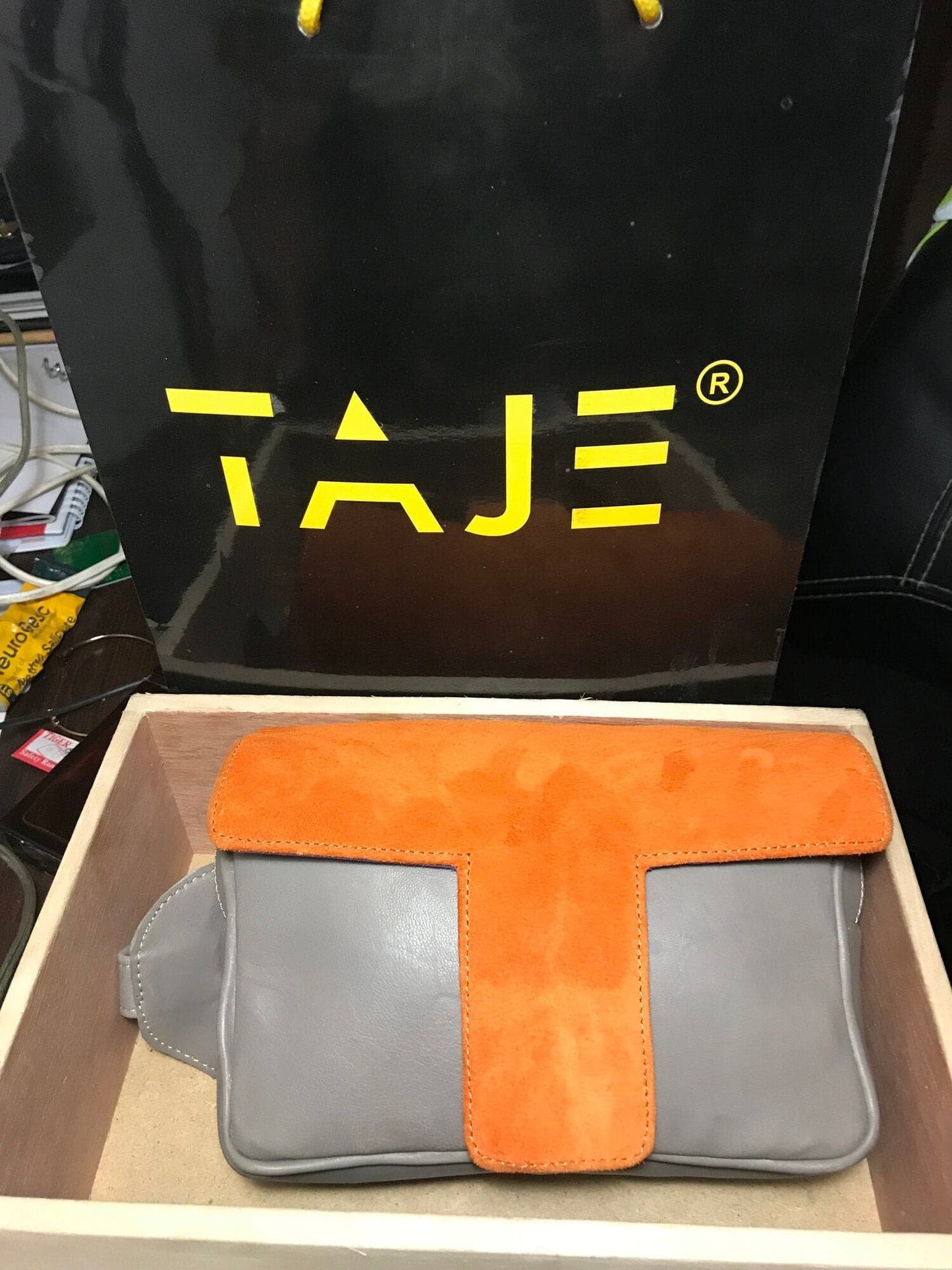 PLAIN LEATHER T PACK