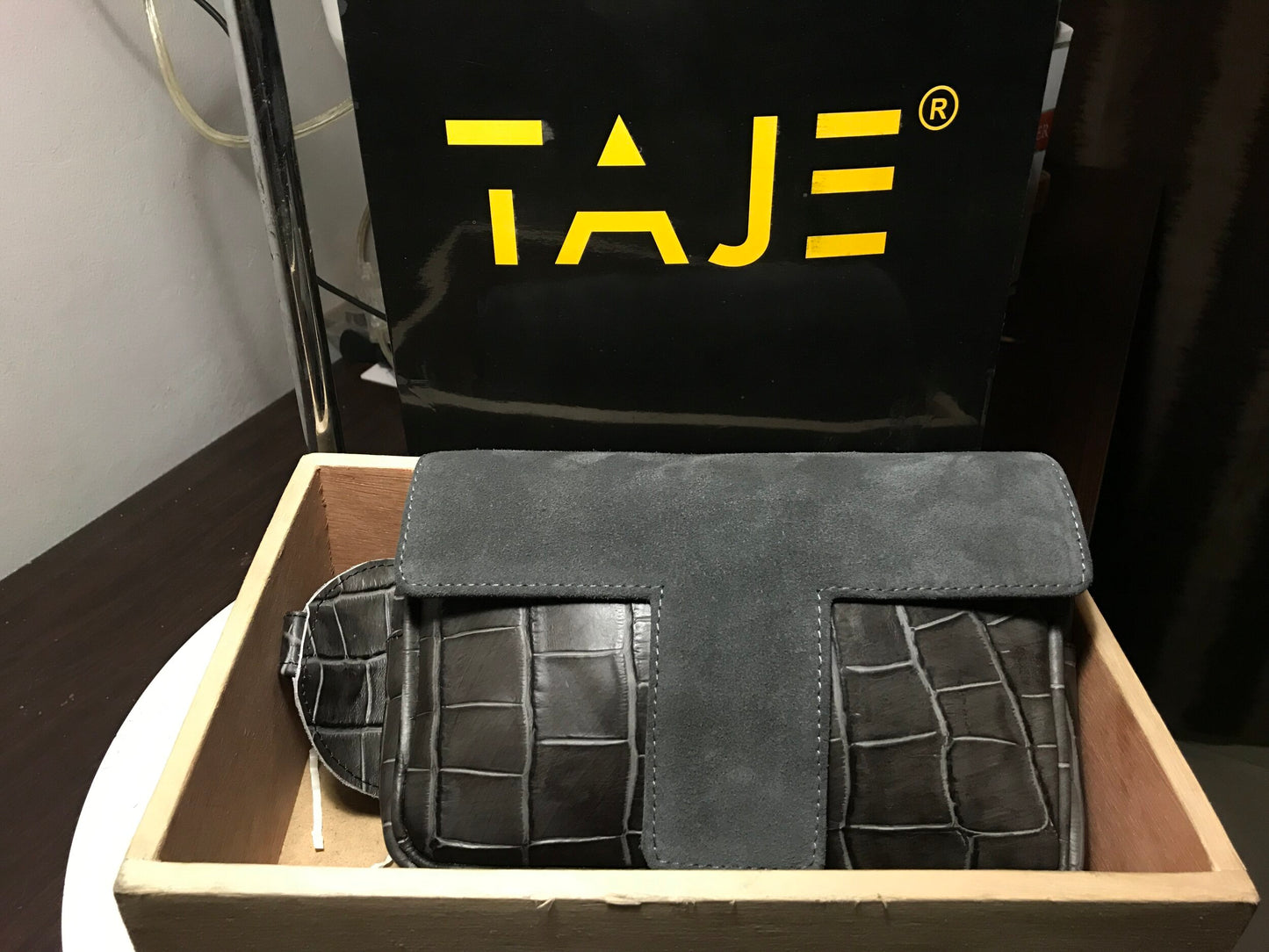 GREY BLACK CROCSKIN X SUEDE T PACK